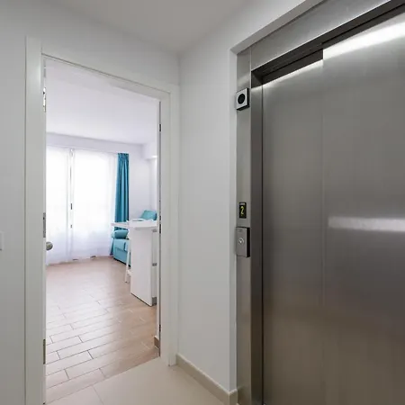 Petit Canteras Premier * 라스팔마스